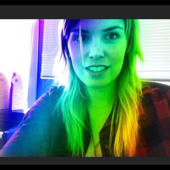 Meet your Posher, Annie - Picture 1 of 8